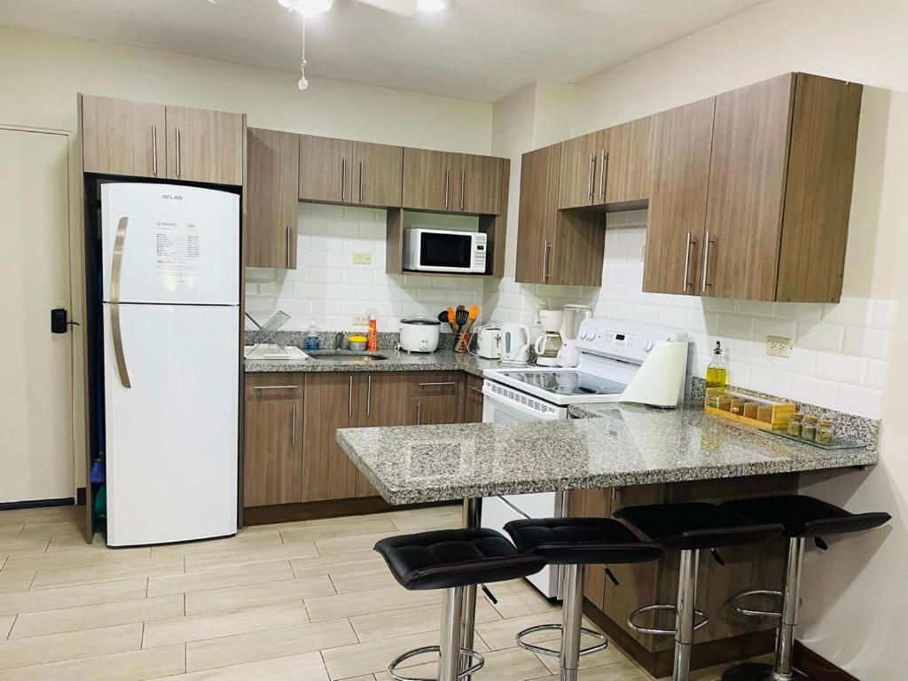 Apartamento Ganesha Liberia Apartment Santa Ana  Екстериор снимка